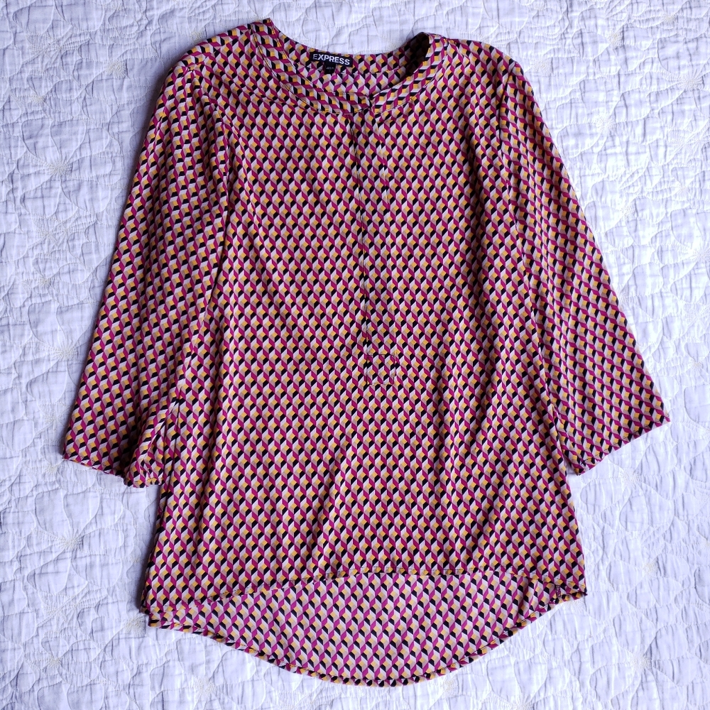 Express Geometric Print Hi-Low Blouse